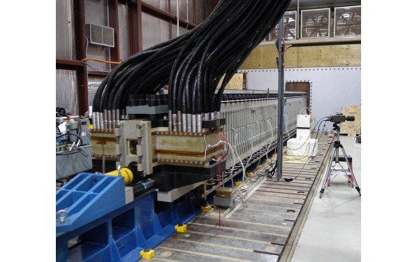 爆轟瞬態(tài)的脈沖高壓與脈沖電流的測試